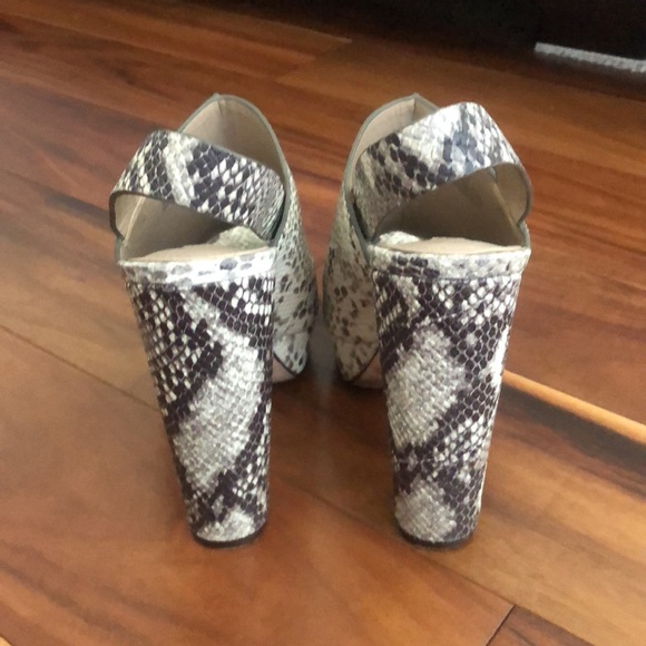 BCBGMAXAZRIA PYTHON DUNE LEATHER PLATFORM OPEN TOE SLING BACK SANDALS SIZE 5M - Picture 5 of 15